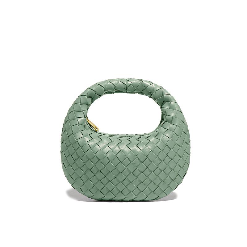 Stylish solid color hand-carried women's bag, simple and trendy handwoven bag, shoulder messenger bag.