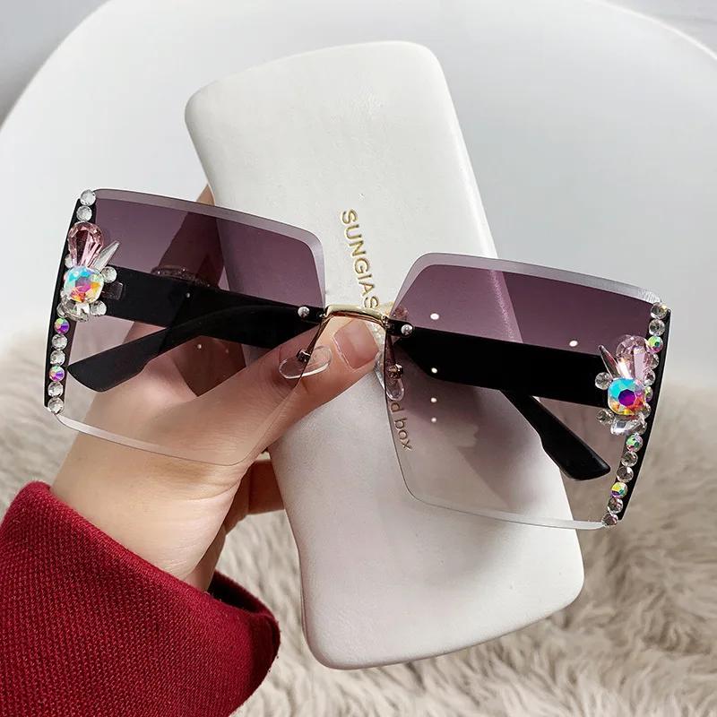 Y2k Luxury Diamond Glasses Effect Lady Heart Lenses Sunglasses for Women Driving Eyeglass Female Sun Glasses Black Eyewear