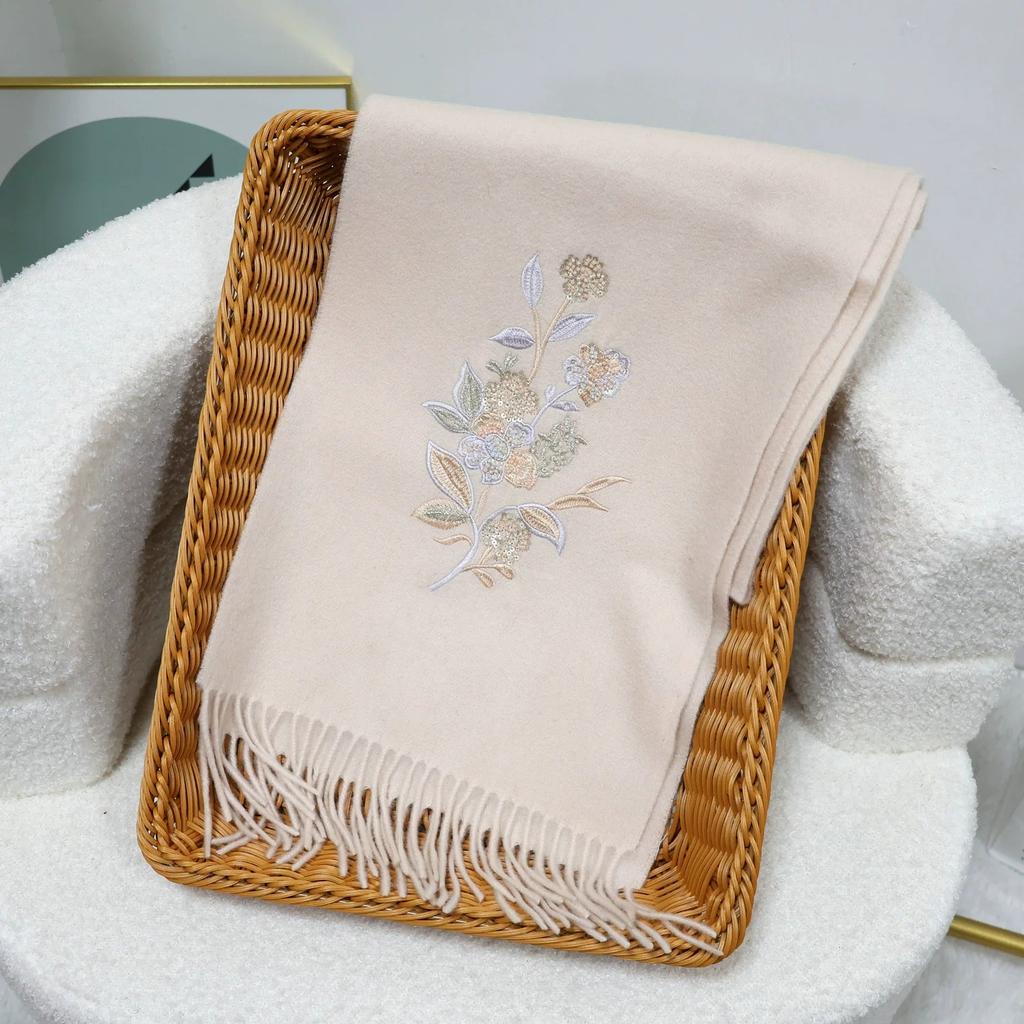 New Year's Embroidered Wool Scarf for Autumn and Winter Thickened Warm Scarf With Tassel