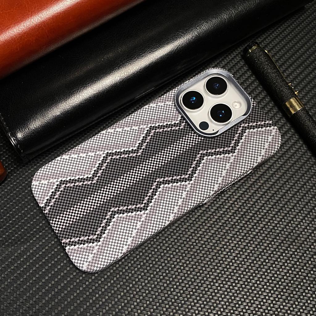 Applicable To iPhone18PROMAX Red Snake Scepter Kevlar Magnetic Mobile Phone Case Apple 17 Premium Sense Protective Case