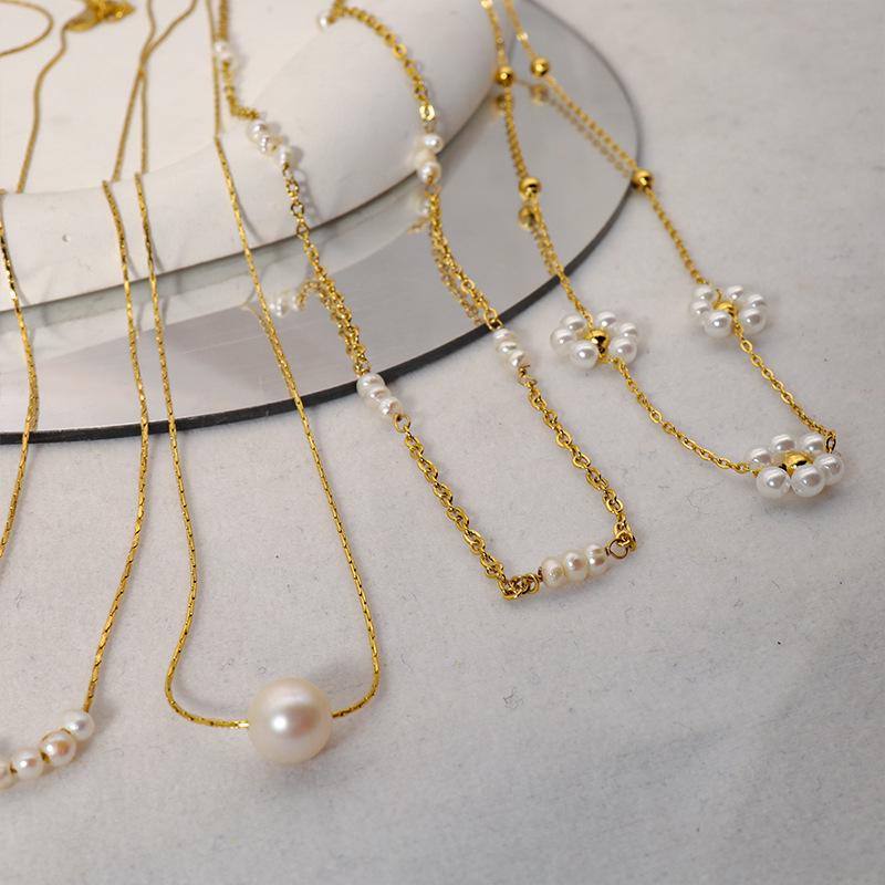 Elegant Freshwater Pearl Necklace, Non-Fading Titanium Steel, Sweet & Sophisticated Women's Clavicle Chain.
