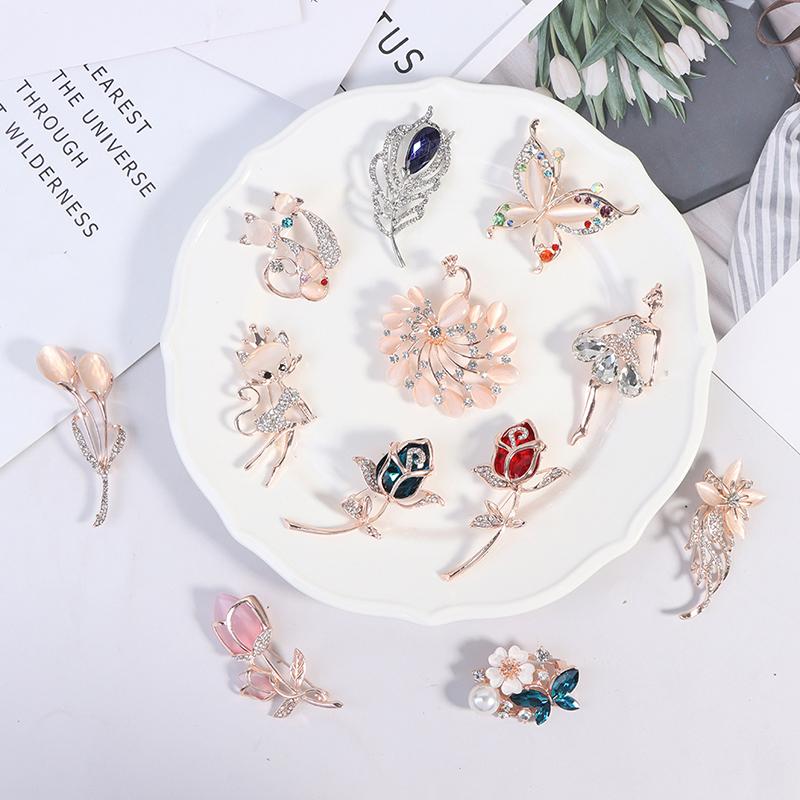 

1Pc Crystal Rhinestones Brooches Pin For Women Clothes Brooch Accessories Gift A1