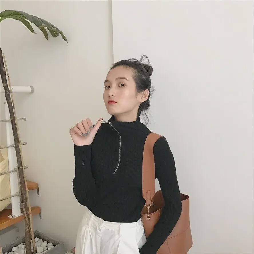 Women's Knitted Bottoming Shirt: Soft Half-High Collar, Short Tight-Fit, Ring Zipper, Thick Long-Sleeve Sweater for Autumn/Winter.