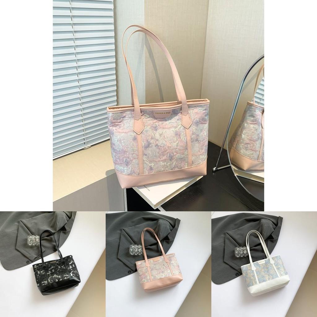 Fashionable Women's Large Capacity Tote Bag Chic Street Style Perfect For Daily Commuting