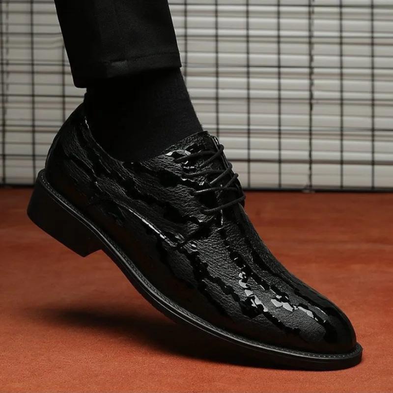 Scarpe Sociali alla Moda Uomo Pelle Casual Primavera Autunno Scarpe Formali da Uomo Abbigliamento Legittimo Nero Tendenza 2024 Economico Liquidazione