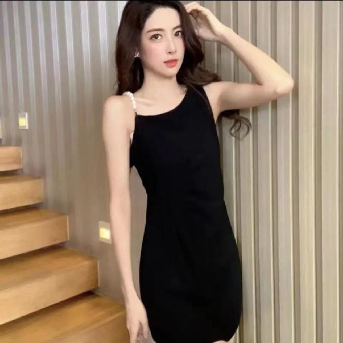 Foreign style solid color new pearl suspender dress women's summer French temperament slim and thin fashion short skirt