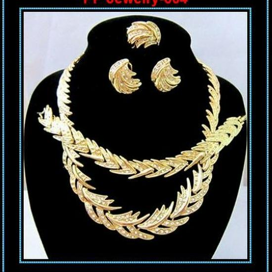 European Ladies' Evening Gown Jewelry Set: Necklace, Earrings, Bracelet, Ring (4 Pieces)