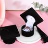 Plüsch-Ringe-Box Kreative Bachelorhut-Schmuckaufbewahrungsbox Abschluss-Abzeichen Abschlusszeit-Geschenk Campus-Heiratsantrag Mini-Ringe-Box