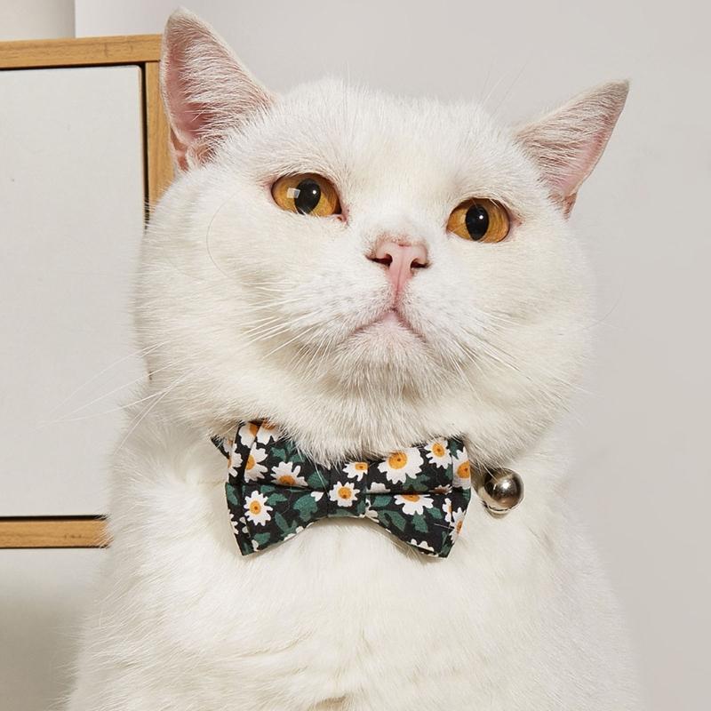 Flower Printed Cat Collar Bowknot Decors Adjustable Durablity Cat Camping Collar for Walking Camping Pet Supplies