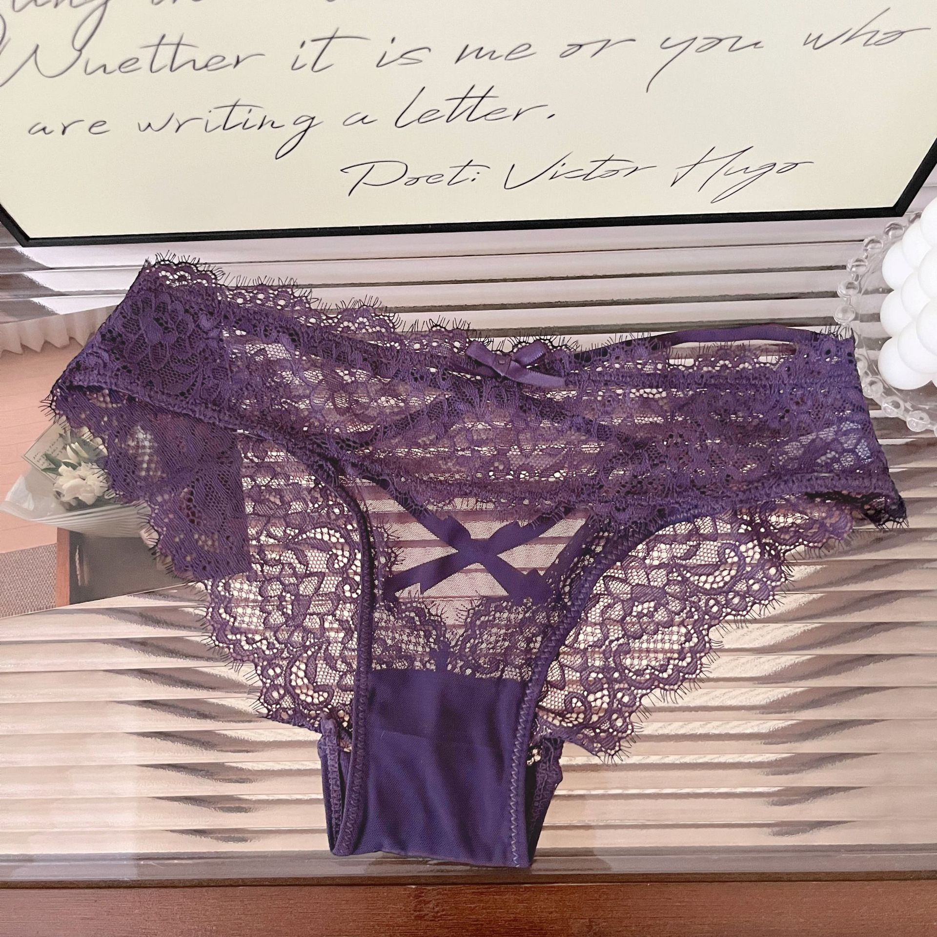 

Сексуальное кружевное нижнее белье для женщин, тонкие прозрачные однотонные трусики-бикини с тонкими бретельками и крестиком, женские трусики с низкой талией one size фиолетовый