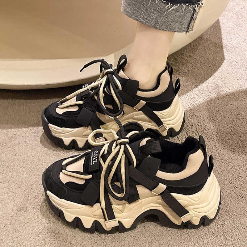 Internet Celebrity Super Fire Thick-soled Fried Street Dad Shoes Girl 2025 Autumn and Winter New Fashion Versatile Sports Shoes Ins Tide