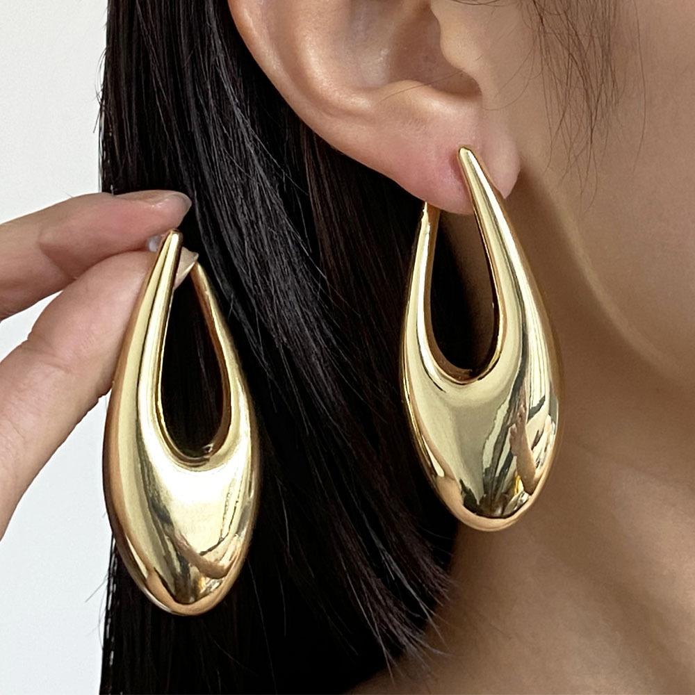 Light Luxury Exaggerated Court Style Metal Water Drop Earrings Women Retro Glossy Temperament Versatile Design Jewelry Gift