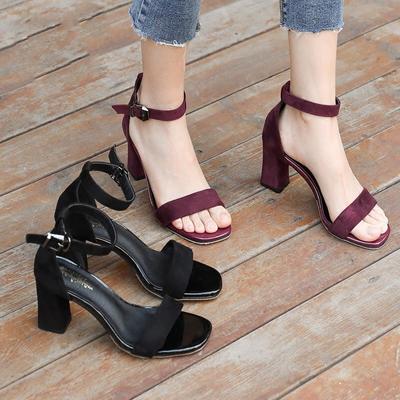 Damen 2025 Sommer Mode Sandalen Mittelhoher Absatz Blockabsatz Sandalen Outdoor Mode Sandalen Damenabsätze Schwarz Rot Sandalias