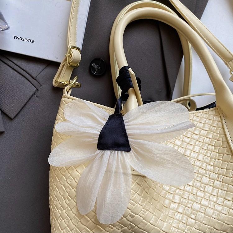 Spring and Summer New Fashion Trend Woven Shoulder Handbag Bag Large Capacity Vegetable Basket Women's Bag Messenger Bag