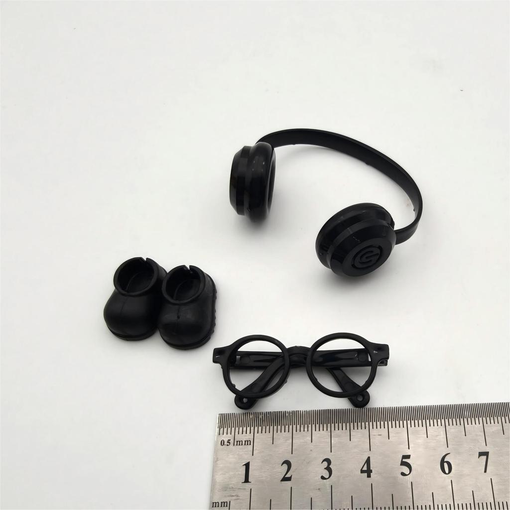 Heart Code Doll Accessories: Lensless Glasses, 4.0 Mini Labubu, Earphones, Shoes, and Three-Piece Set