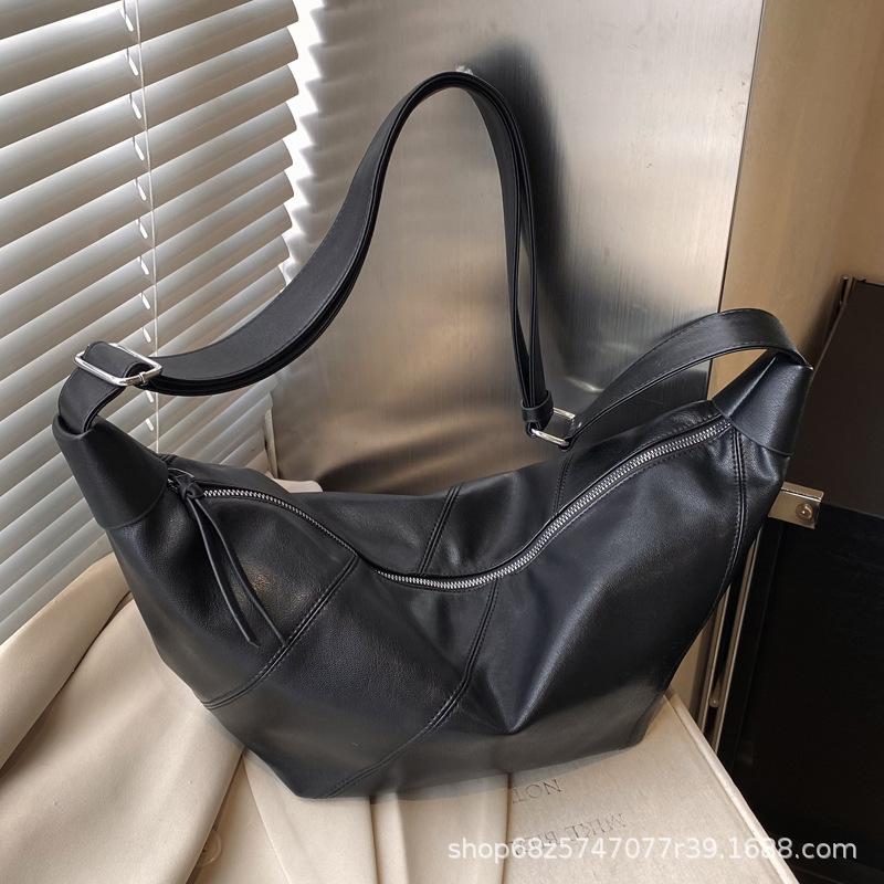 Large Capacity Bag 2025 New Casual Shoulder Messenger Bag Niche Retro Simple Foreign Style Fashion Commuter Dumpling Bag