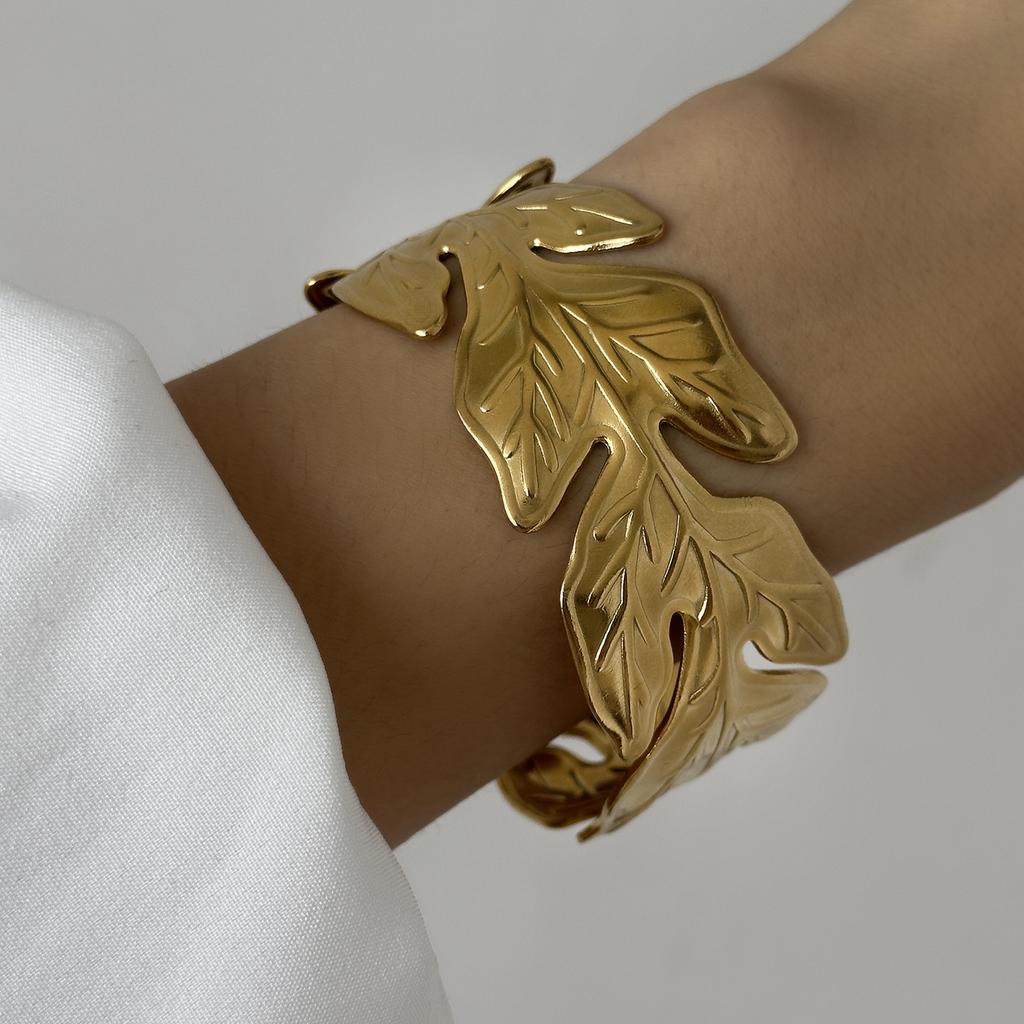 Stainless Steel Wide Bangles for Women Luxury Gold Color Chunky Flower Cuff Bangle Bracelet Femme Vintage Aesthetic Jewelry Gift