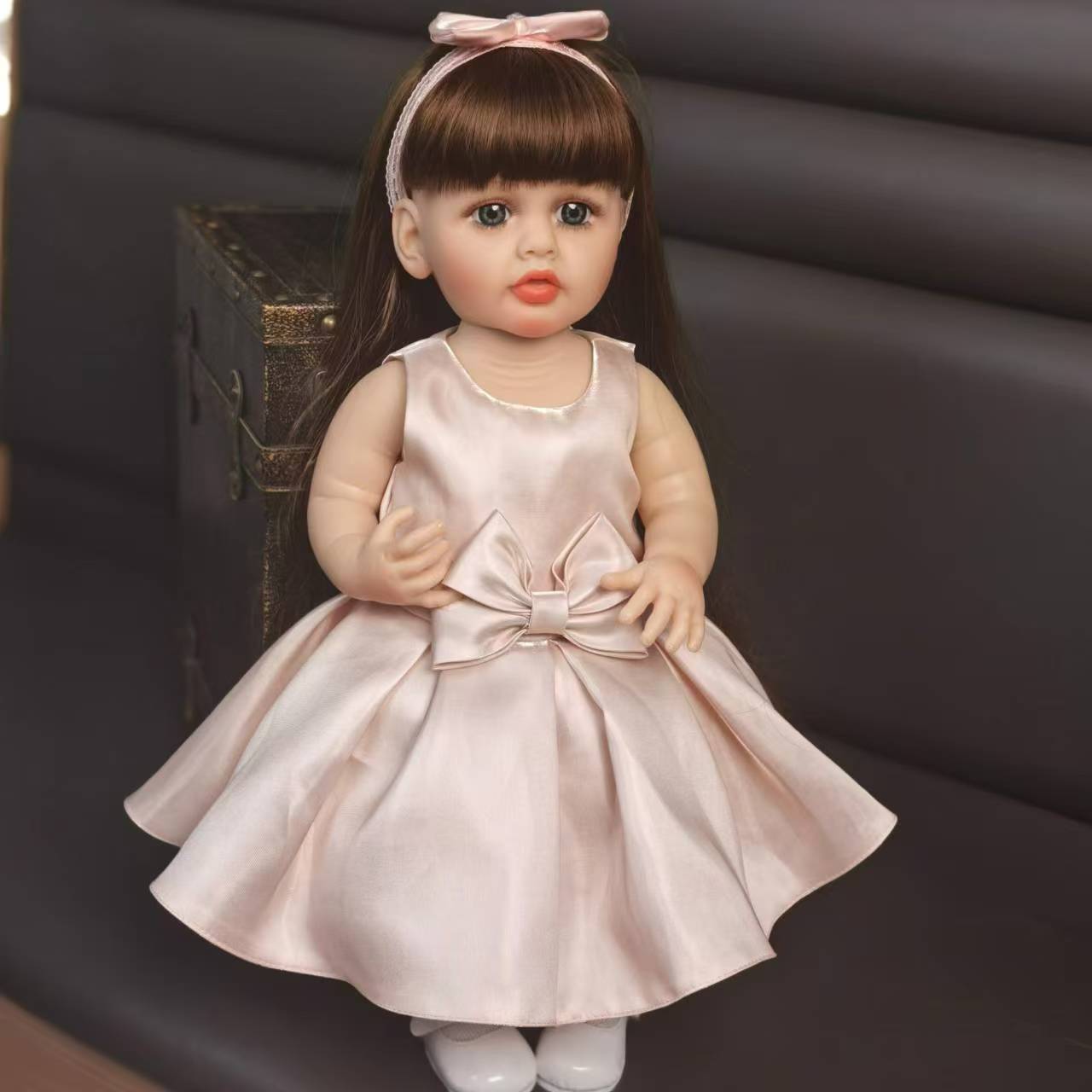 

KEIUMI Кукла Реборн Девочка 55 см Силикон-винил по всему телу Носит шелковое платье Bebe Reborn Новорожденная Для детей Подарки на День рождения Рождество Пасху 22 inch about 55 cm