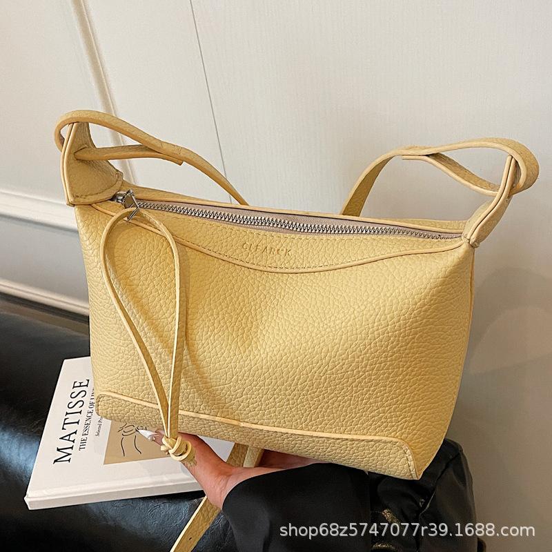 Niche underarm bag women 2025 new trendy fashion lunch box bag baguette shoulder bag high-end dumpling messenger bag