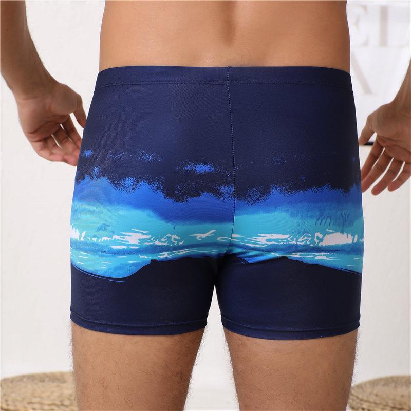 Fashionable Print Brief Swimming Trunks Quick-Dry Sporty Men's Beach Vacation Swimwear Anti-Embarrassment Beach Shorts