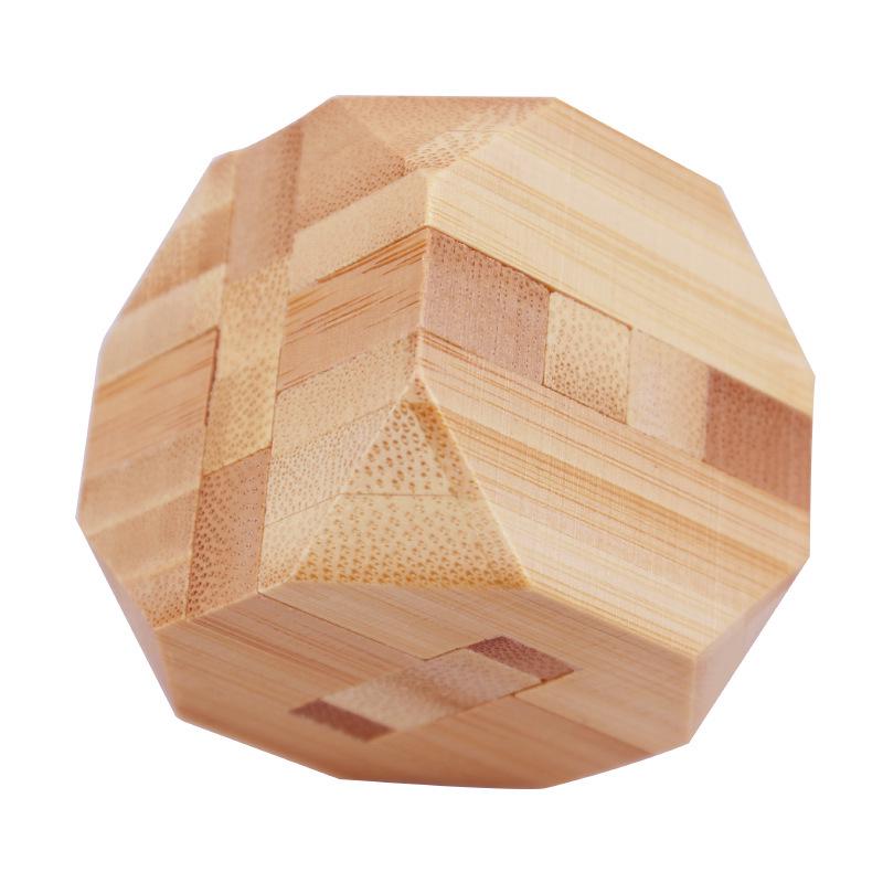 Mini Kongming Bamboo Lock: Compact 4.5 Cm Wooden Puzzle Toy for Intelligence and Dexterity Development.