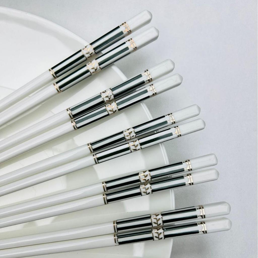 High-Temperature Resistant Luxury Macaron Color Ceramic Chopsticks - Easy To Clean