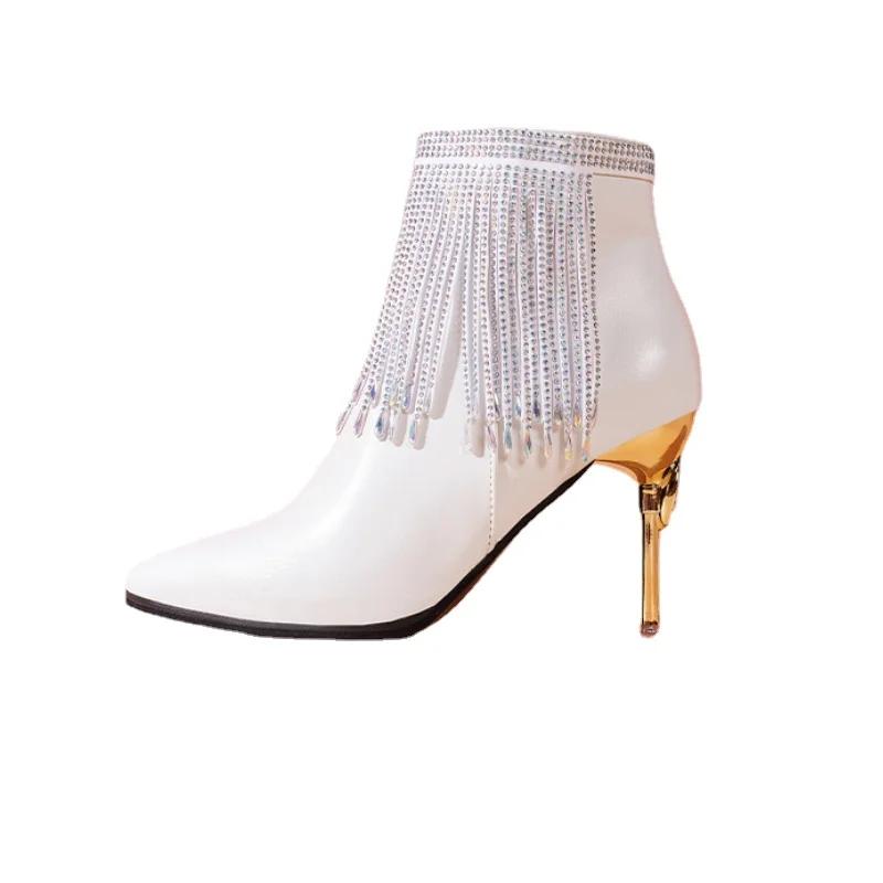 Iarna 2024 Nouă modă din piele ascuțită cu fermoar lateral cu tocuri fine și catifea pentru cizme calde și confortabile pentru femei.