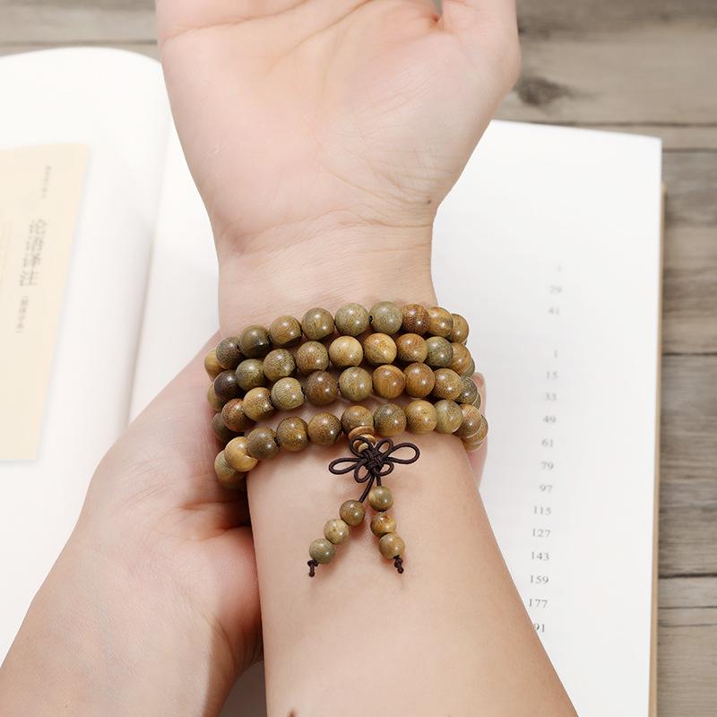 Natural green sandalwood 108 bracelets men and women versatile sandalwood Buddha beads couple rosary beads Wenwan bracelet