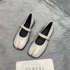 Fashion Novelty Split Toe flat shoes woman quality leather mary janes Japanese style trotters flats ankle bele Tabi ninja loafers women