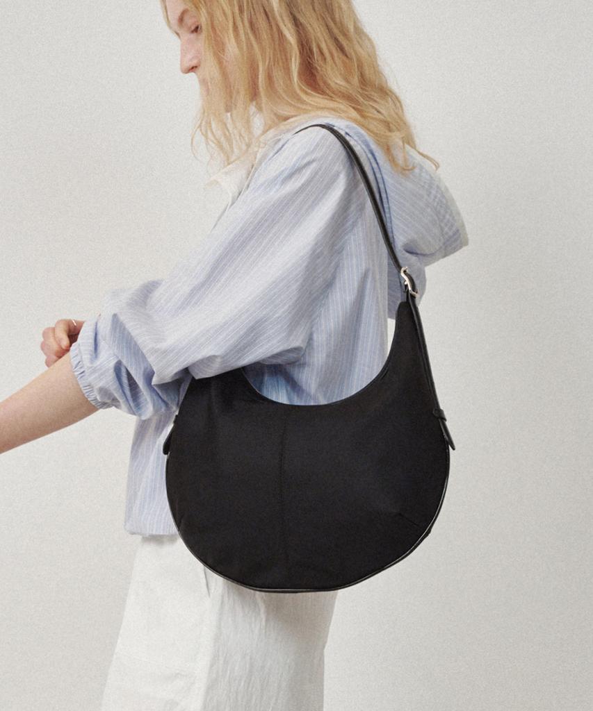 Ostkaka Wave Nylon Hobo Black