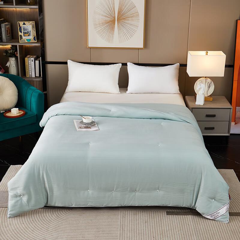 Beigaman Jacquard Mulberry Silk Quilt