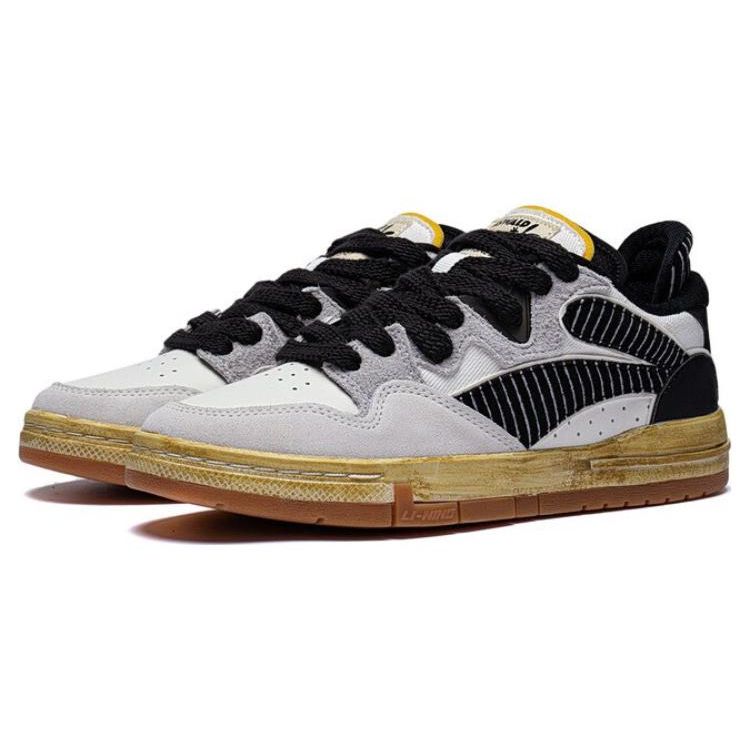 Li Ning Disney X  Weiw Pro Oswald Durable Breathable Low Top Sneakers Women sneakers White Black AECT018-1