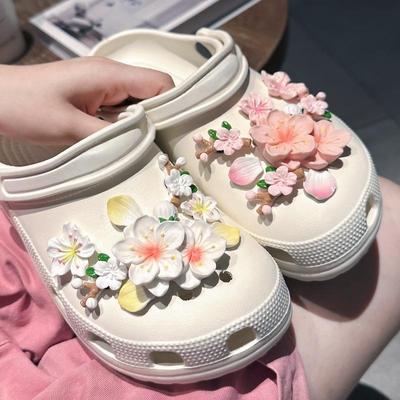 1 Set DIY Sandalen-Dekoration Schnalle Kirschblüten-Garten Schuh-Anhänger Clogs Zubehör Strandtasche Anstecker Mädchen Geschenke