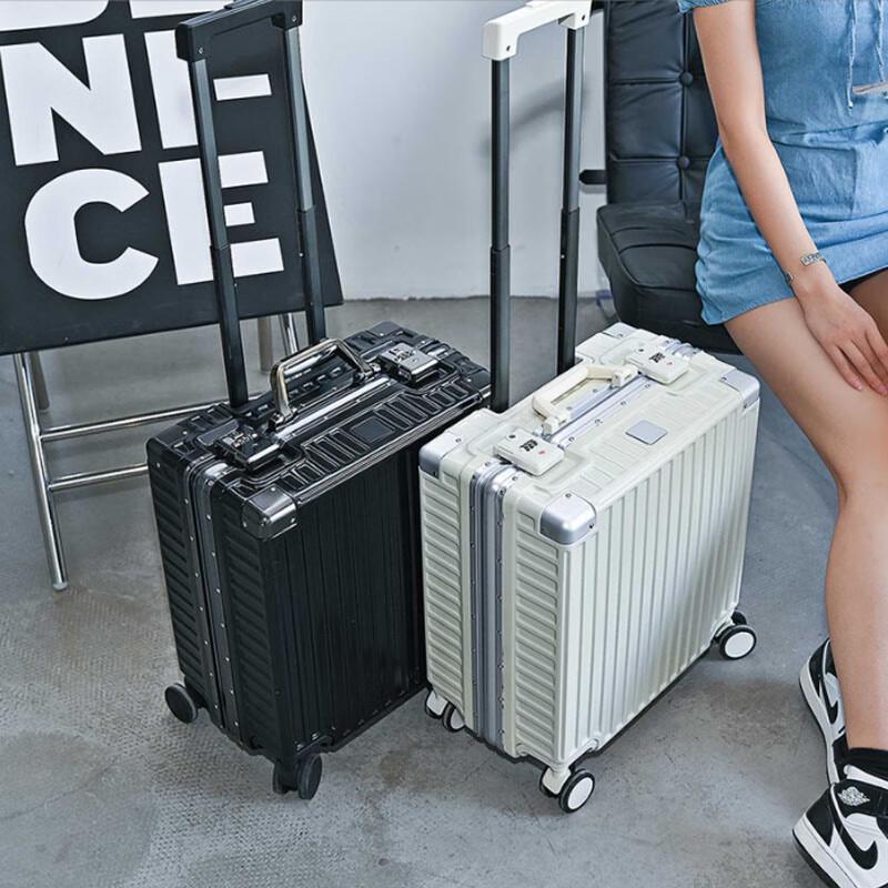 

Xinyuesheng 18-дюймовый деловой чемодан-ручная кладь с алюминиевой рамой