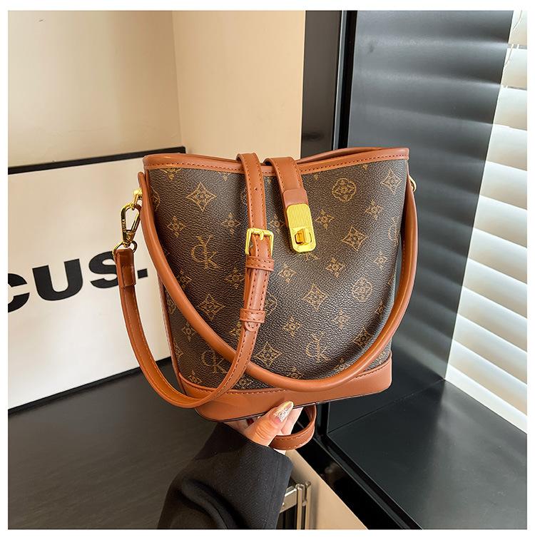 New Printed Bucket Bag, Vintage Light Luxury Handbag, Large Capacity Crossbody Bag, Commuting Shoulder Bag, Women's Bag