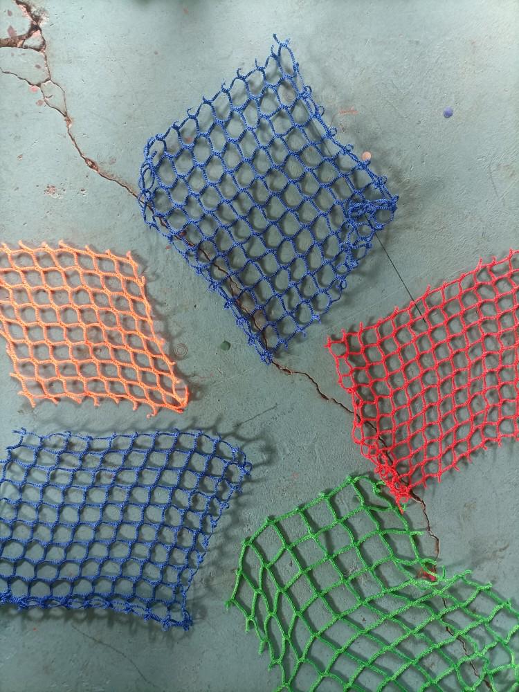 Víceúčelová bezz uzlová ochranná síť z nylonu pro balkon, děti, dekoraci a oplocení tenisového kurtu