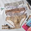 Herren 3D-konvexe Tasche sexy Tasche Ei-Buchstabe Leopardenmuster Eis-Seide Unterwäsche Slips Leopardenmuster Hose