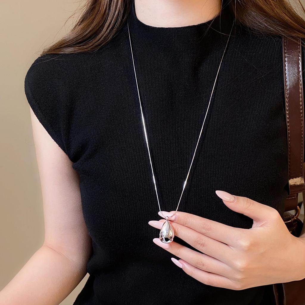 Korean Water Drop Pendant Necklace - Elegant Clavicle Chain Design for Women