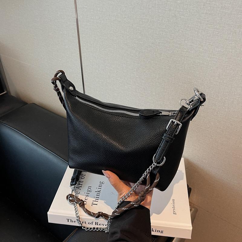 

High-end bag women s new summer popular fashion versatile shoulder underarm bag commuter messenger bag чёрный