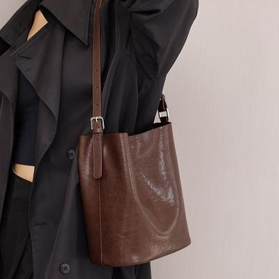 Cowhide Bucket Bag for Women New Genuine Leather Women's Bag Fashionable Retro Crossbody Bag Commuting Shoulder Bag