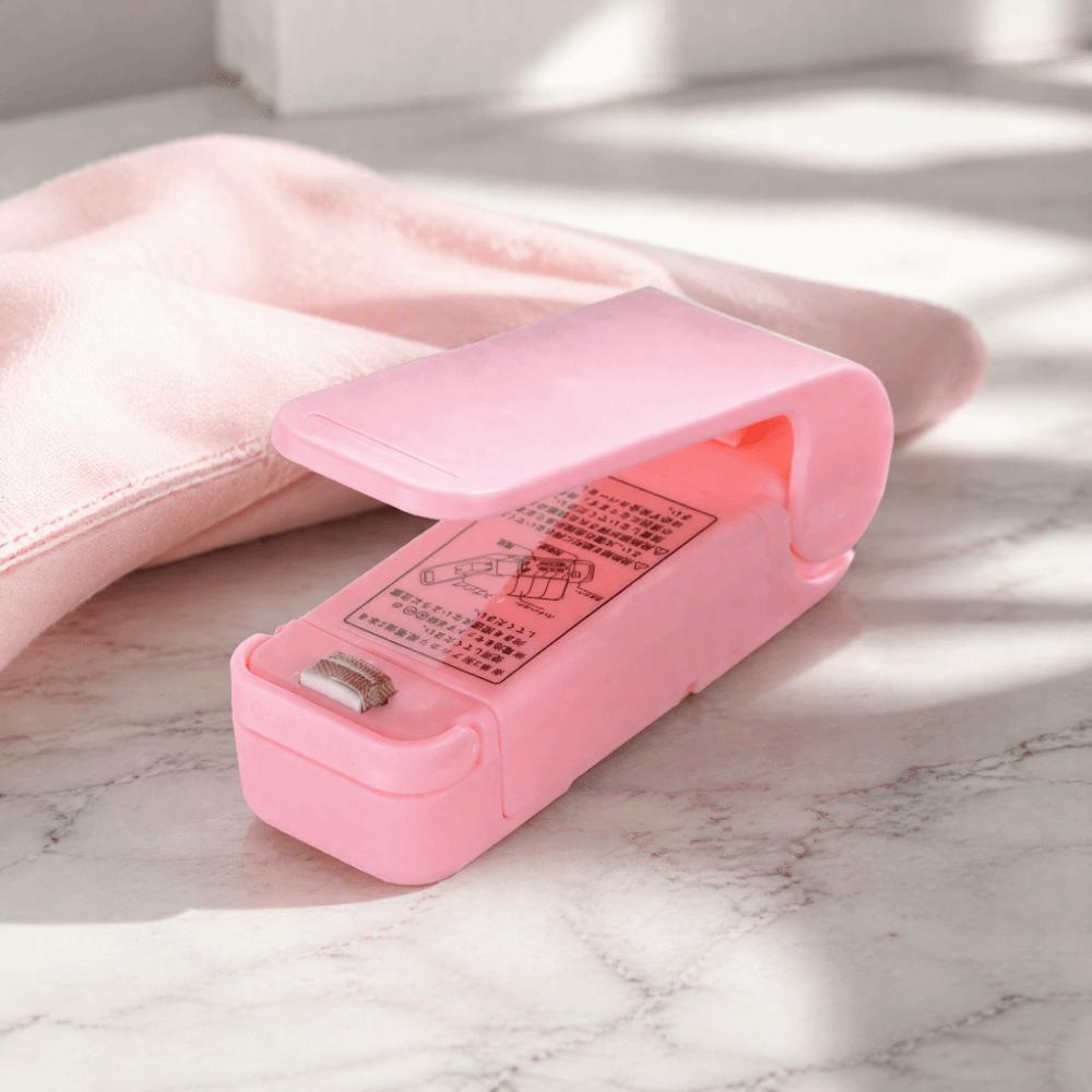 White Handheld Heat Sealer ABS Portable Sealing Machine Mini Vacuum Bag Sealer  Outdoors Use