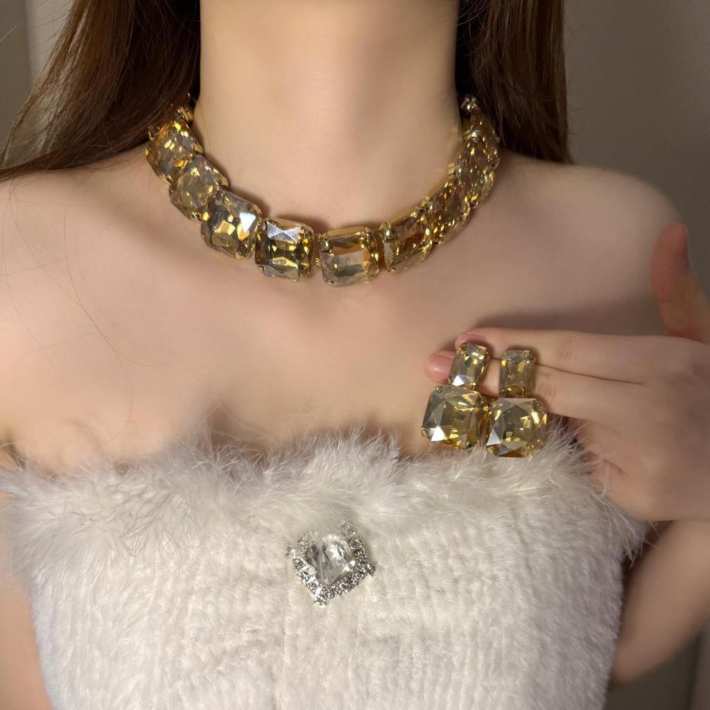 Elegante Conjunto de Collar y Pendientes de Borla de Diamantes Gota de Agua para Mujer