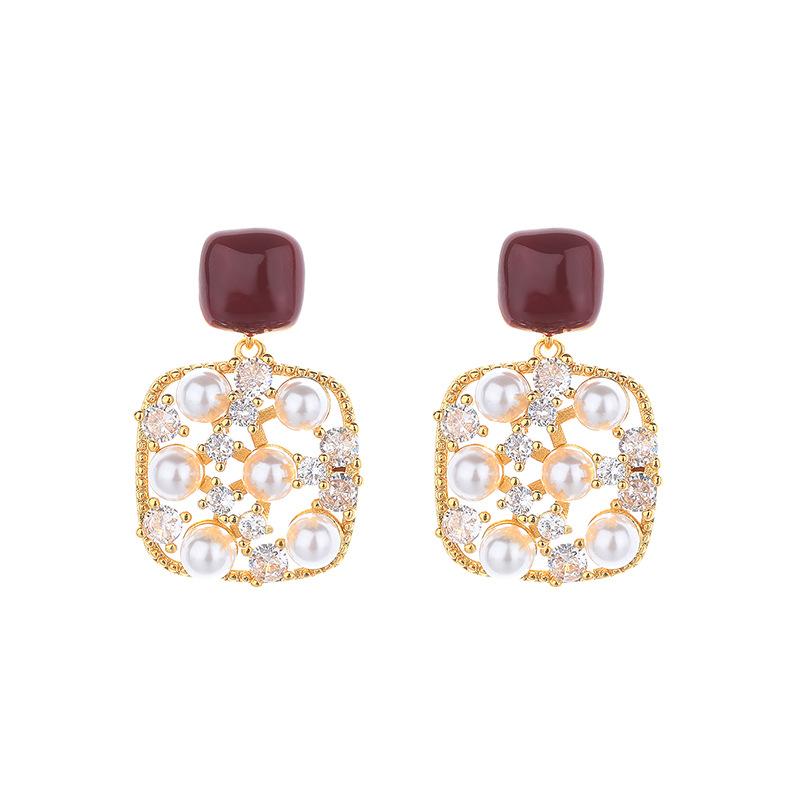 Korean High-end Glitter Diamond Pearl Earrings, Women's Retro Temperament, Encore Red Drip Oil Stud Earrings, Versatile Earrings