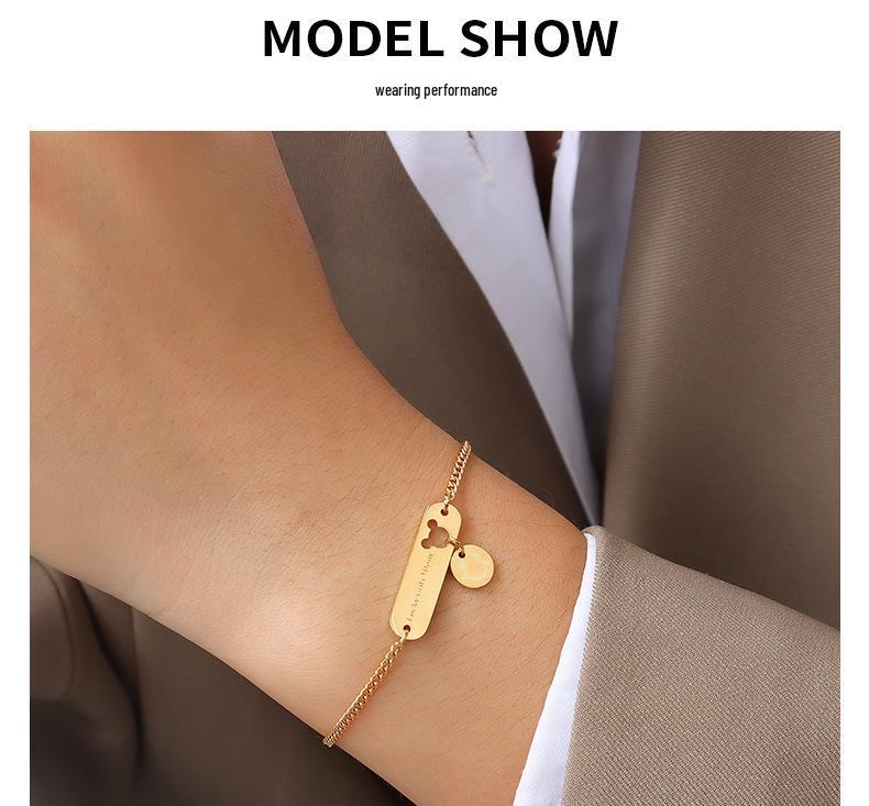 18K Gold Titan Smiley Maus Anhänger Armband - Europäischer & Amerikanischer Stil für Frauen, Weihnachts-Bestie-Geschenk