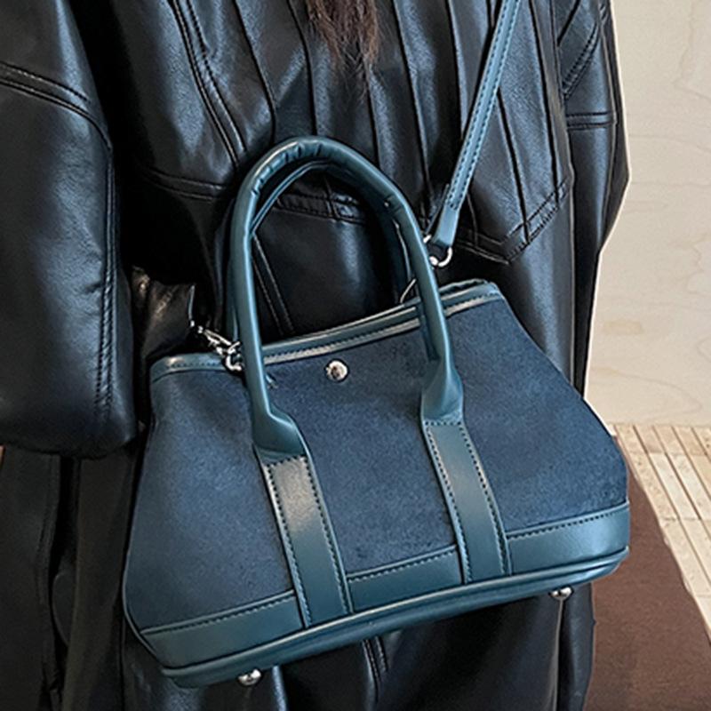 Fashion texture simple large capacity 2025 autumn new foreign style trend casual shoulder crossbody handbag women