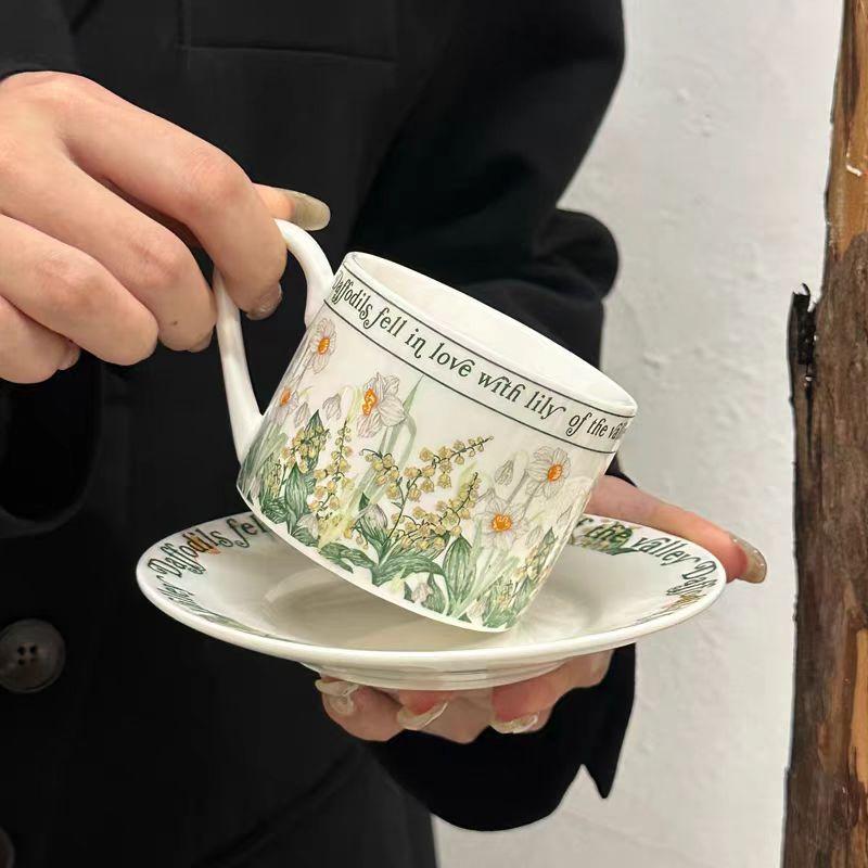 Coffee cup and saucer gift box set ceramic French vintage bellflower home water cup couple gift high-end souvenir