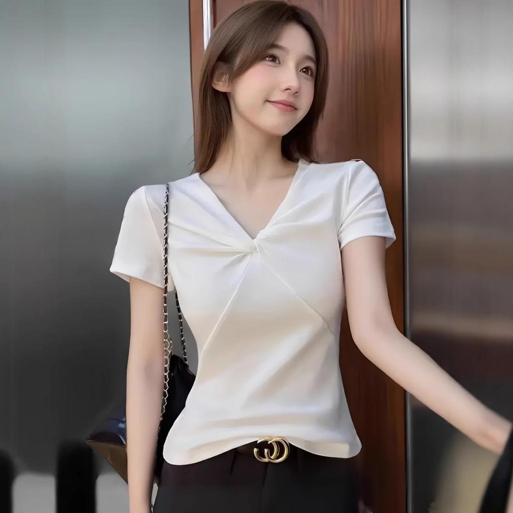 Camiseta de Diseño Torcido con Cuello en V en el Hombro Delantero para Mujer En Verano para Mujer Nuevo Estilo Puro Camiseta de Fondo de Manga Corta Top para Mujer