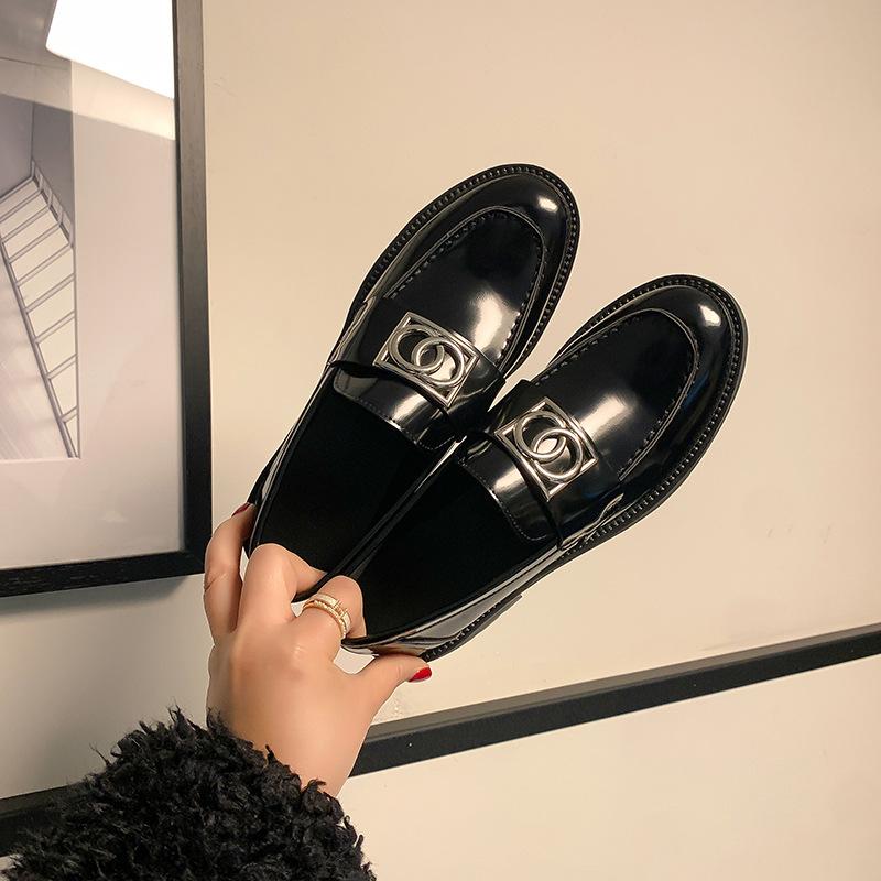 

2025 осень новый колледж стиль универсальный повседневный темперамент маленький ароматный стиль металлическая пряжка толстый каблук толстая подошва лоферы одинарная обувь женщины 35 чёрный