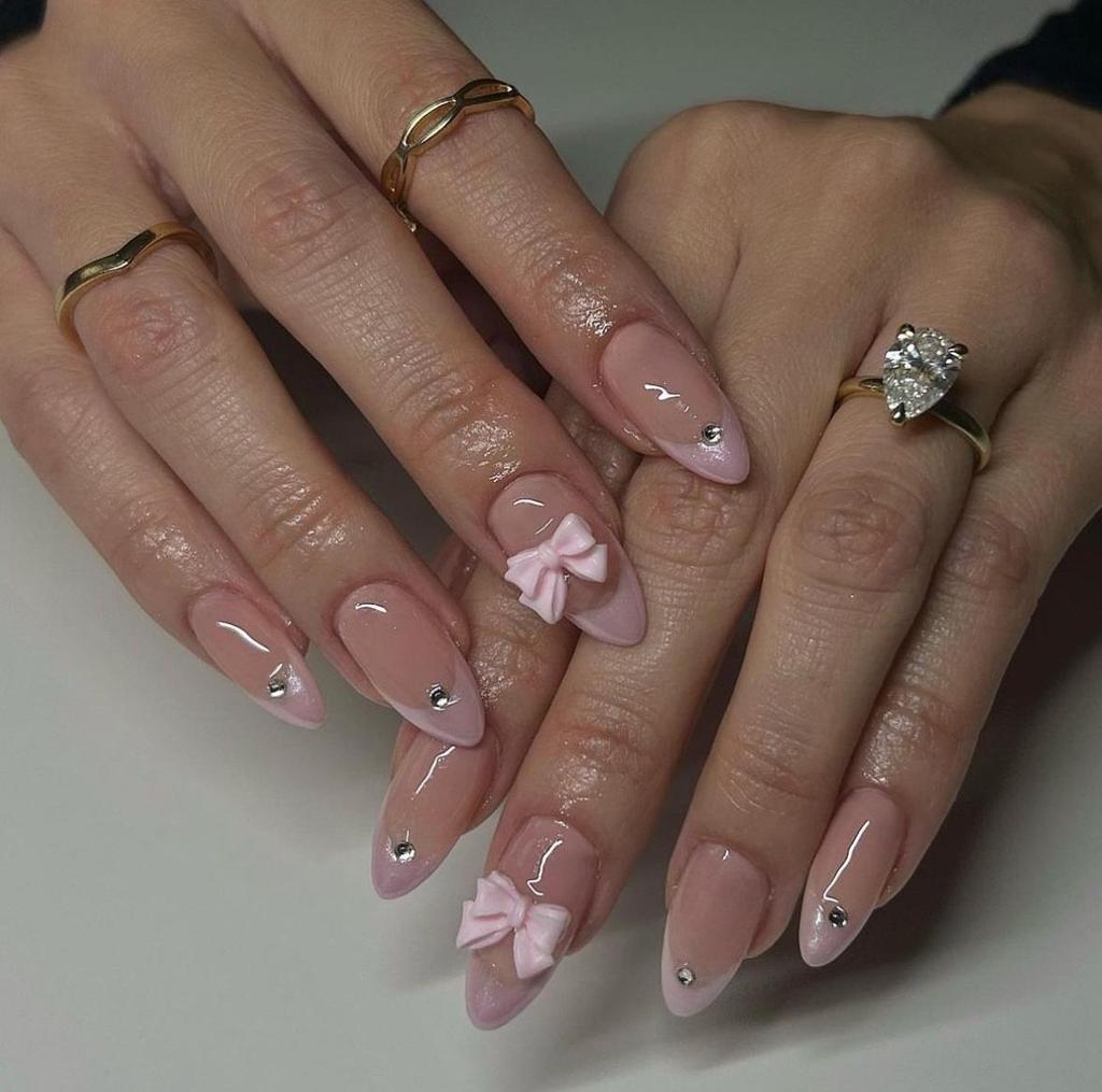 High-End French Almond Press-On Nails - Medium-Long, Stylish & Elegant