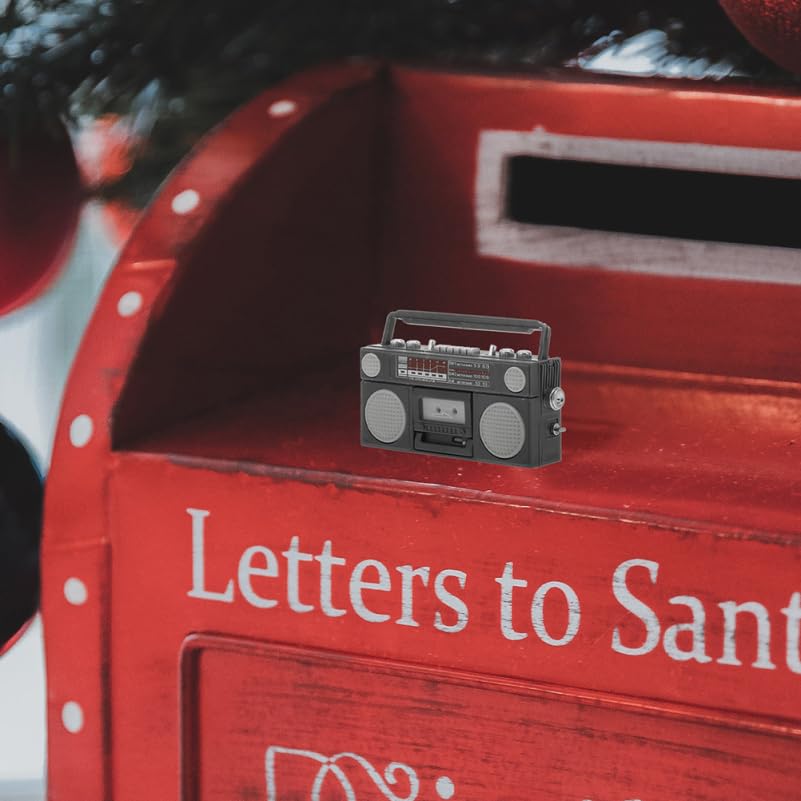 Sosoport Set of 2 Miniature Retro Radio Models, Plastic Figurines, Mini House Decorations, 5.50 X 2.80 X 1.50 Cm, Kids Toys